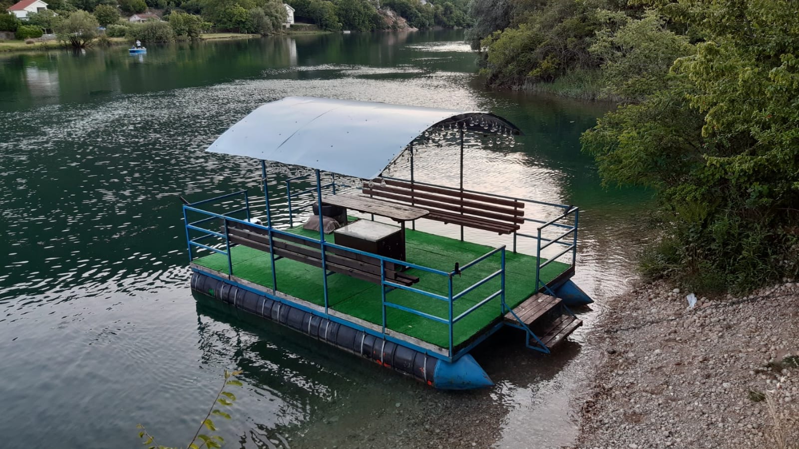 Raft ride